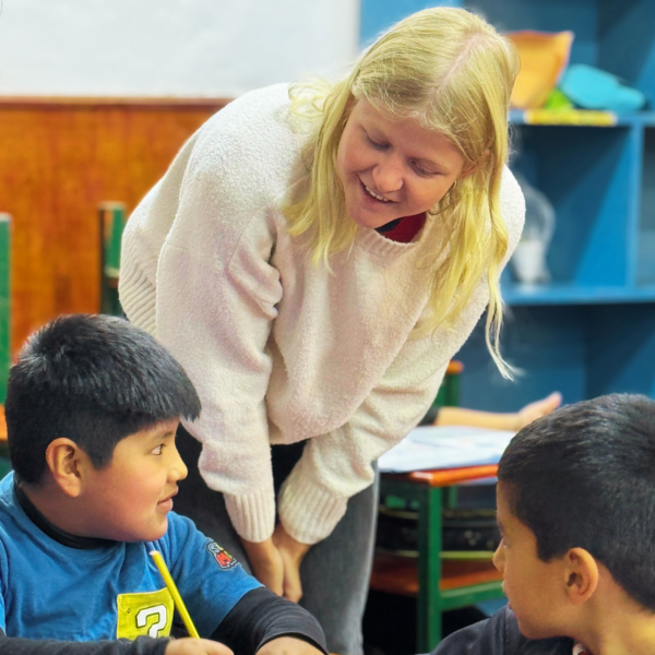 Public School Assistant in Arequipa